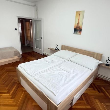 Pingvin Cukraszda Apartman Balatonmariafurdo Ngoại thất bức ảnh