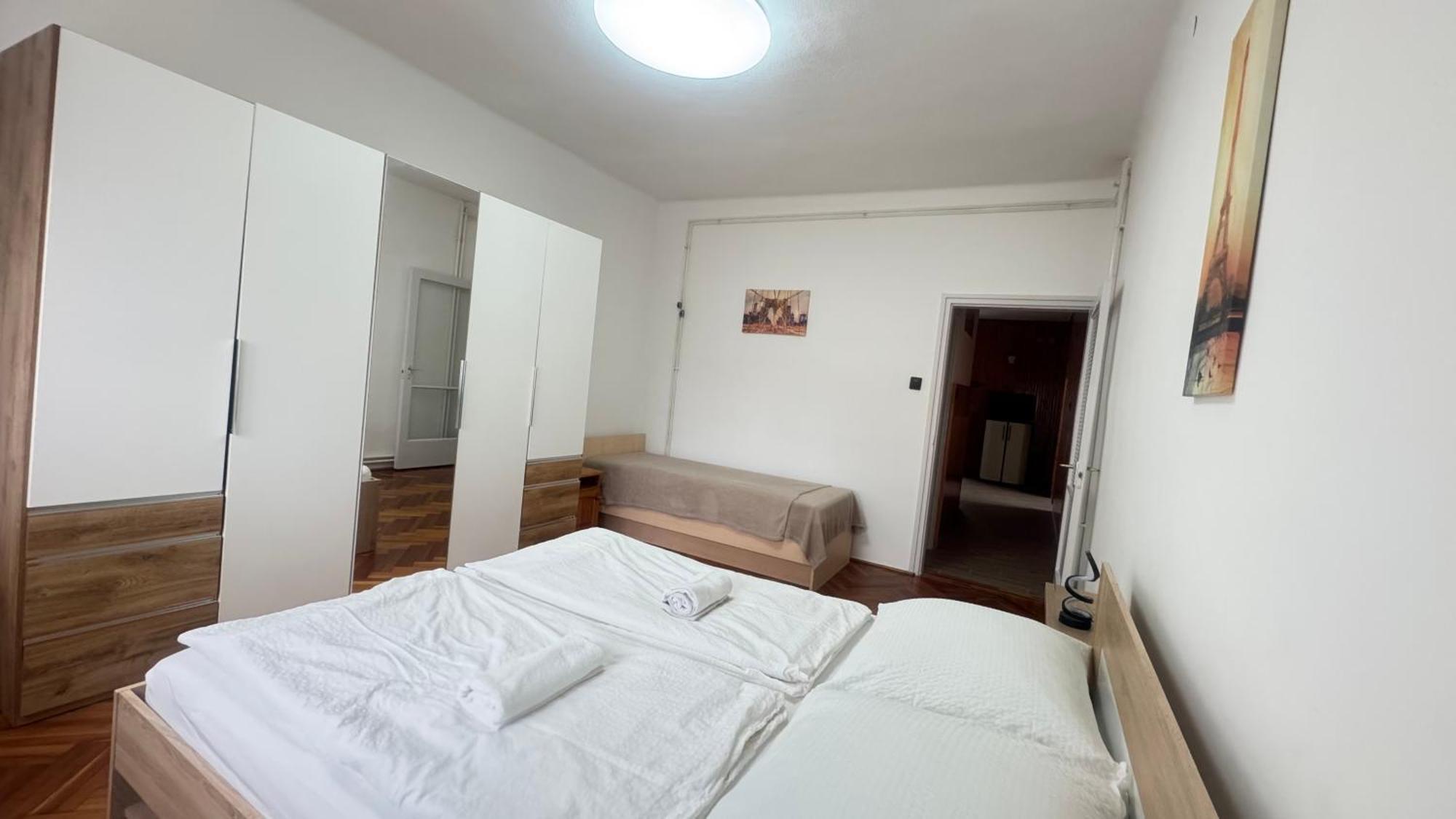 Pingvin Cukraszda Apartman Balatonmariafurdo Ngoại thất bức ảnh